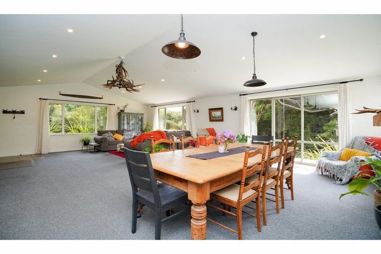 Photo of property in 32 Rakiura Parade, Otatara, Invercargill, 9879