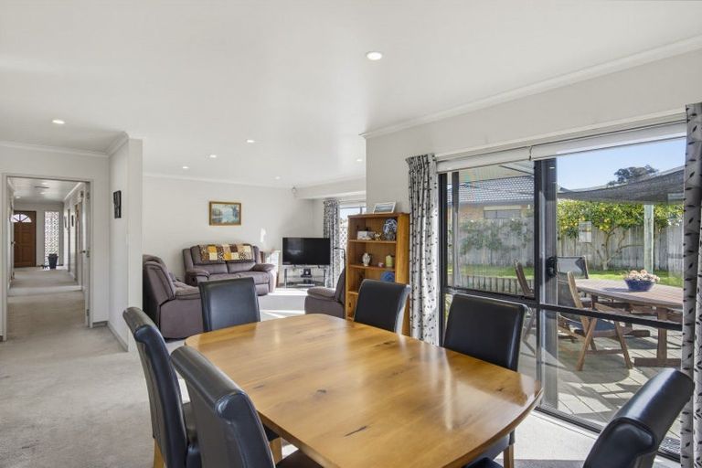 Photo of property in 14 Sunburst Court, Paraparaumu Beach, Paraparaumu, 5032
