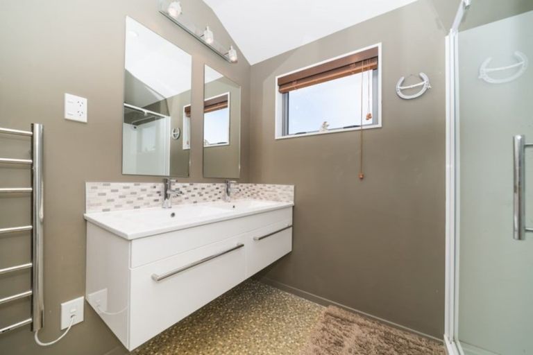 Photo of property in 14 Stonebridge Heights, Feilding, 4702