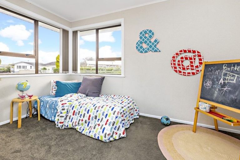 Photo of property in 13 Jenkins Place, Manurewa East, Auckland, 2102