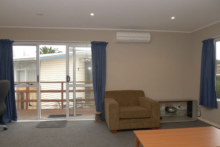 Photo of property in 64 Leinster Avenue, Raumati South, Paraparaumu, 5032