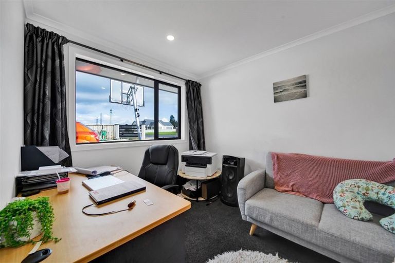 Photo of property in 12 Biron Place, Stratford, 4332