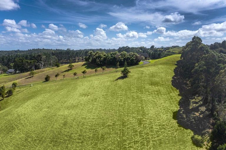 Photo of property in 221b Mahoenui Valley Road, Coatesville, 0793