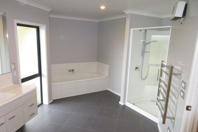 Photo of property in 120 King Arthur Drive, Otaihanga, Paraparaumu, 5036