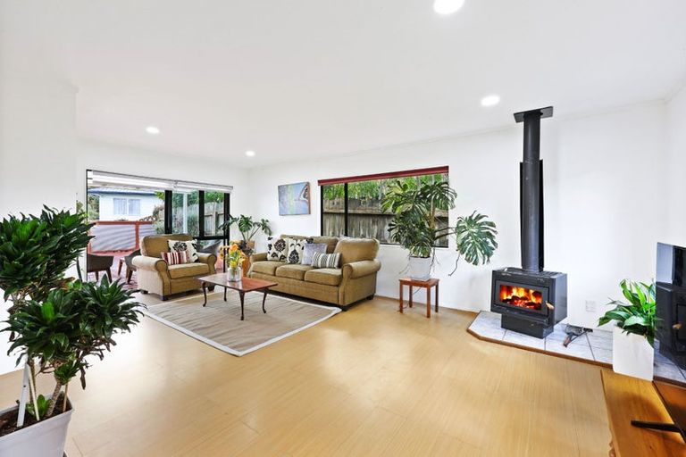 Photo of property in 2/57 Howe Street, Howick, Auckland, 2014