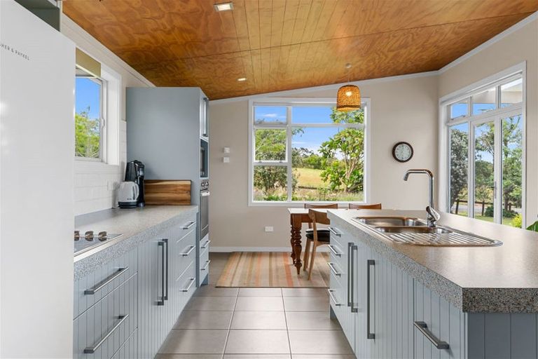 Photo of property in 9 Cullen Road, Waipu, 0582