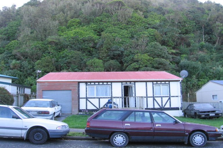 Photo of property in 90 Rangituhi Crescent, Takapuwahia, Porirua, 5022