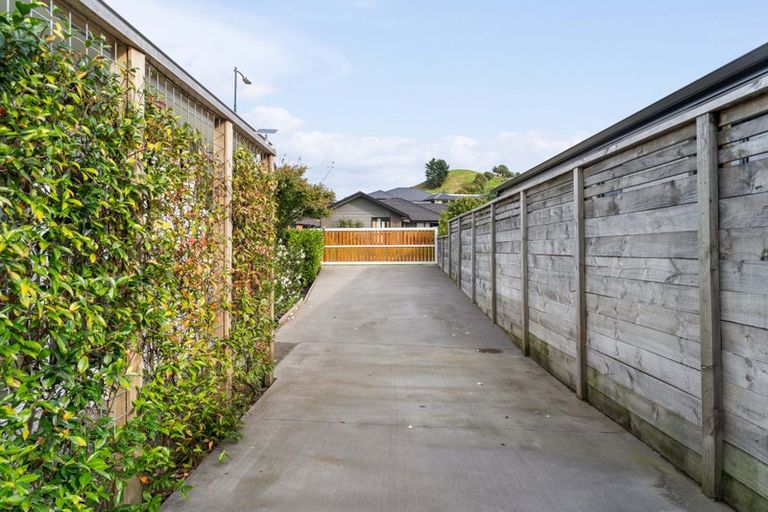 Photo of property in 121 Adler Drive, Ohauiti, Tauranga, 3112