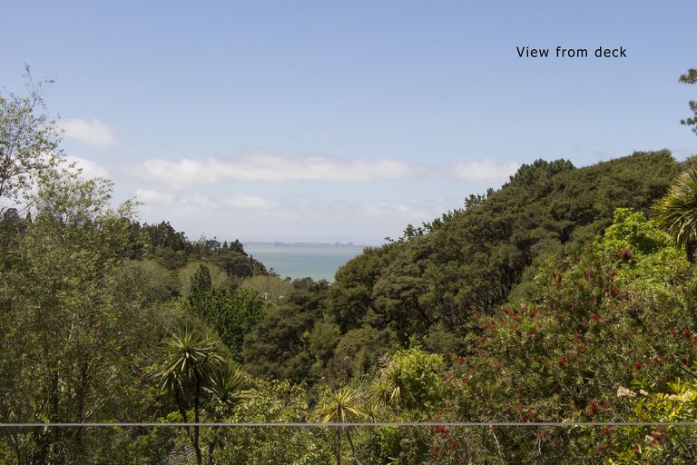 Photo of property in 692 South Titirangi Road, Titirangi, Auckland, 0604