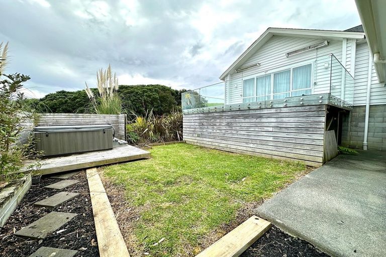 Photo of property in 9 Kaipuke Crescent, Gulf Harbour, Whangaparaoa, 0930