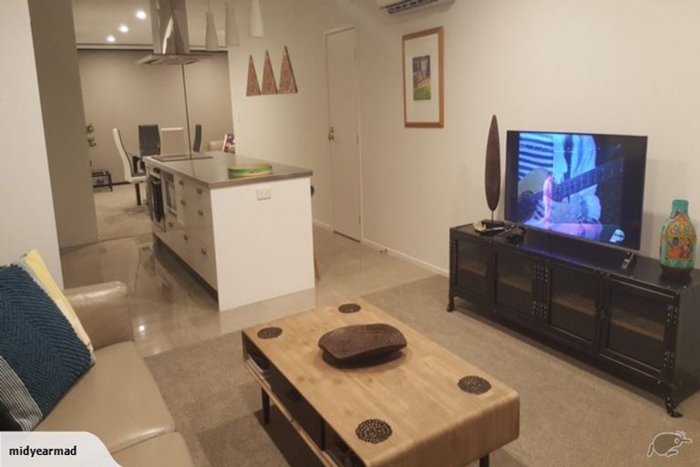 Photo of property in 1/86 Hurlstone Drive, Waiwhakaiho, New Plymouth, 4312