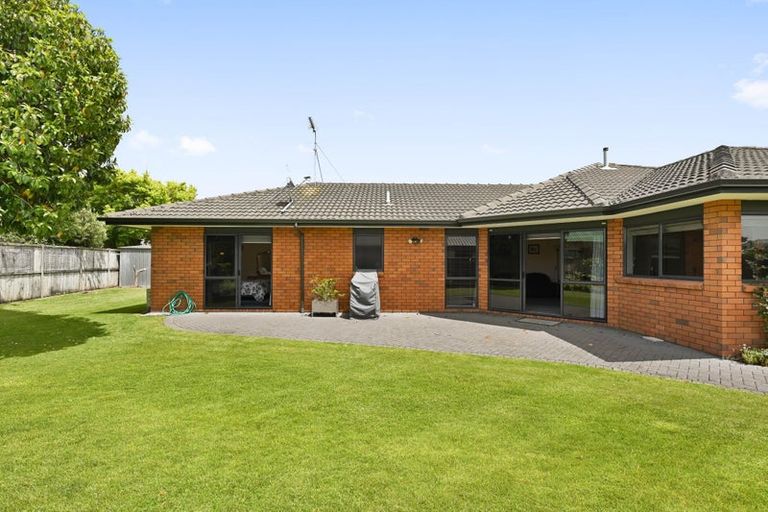 Photo of property in 25 Mangakoea Place, St Andrews, Hamilton, 3200