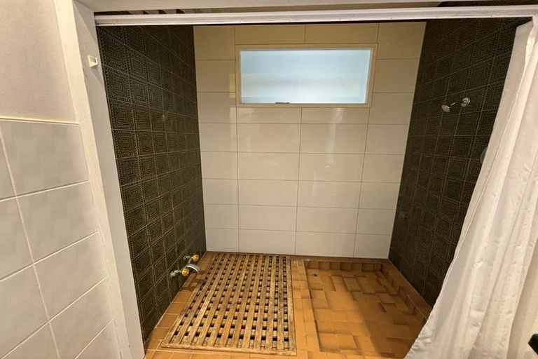 Photo of property in 53 Hawker Street, Mount Victoria, Wellington, 6011