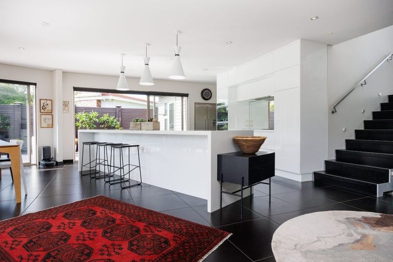 Photo of property in 25 Trent Avenue, Hokowhitu, Palmerston North, 4410