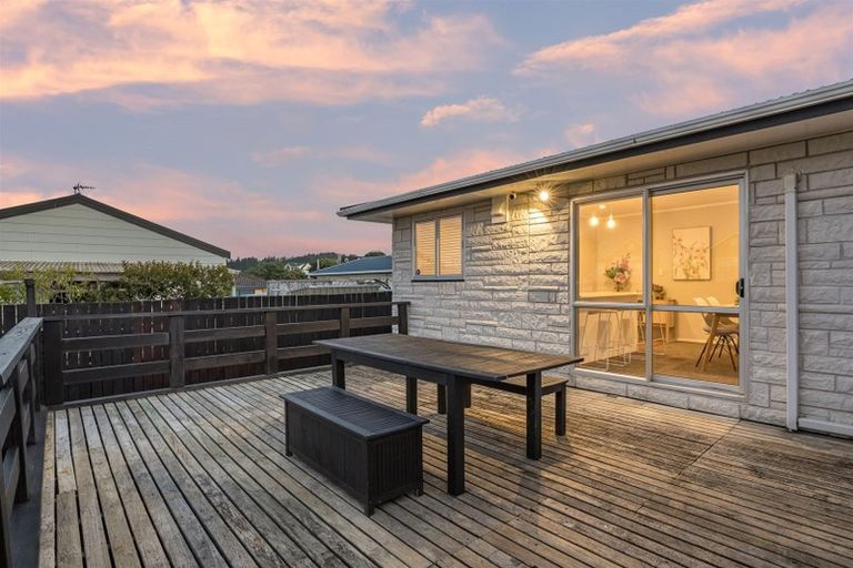 Photo of property in 41 Cleat Street, Whitby, Porirua, 5024