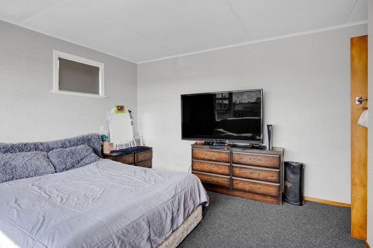 Photo of property in 27 Reid Avenue, Hawera, 4610