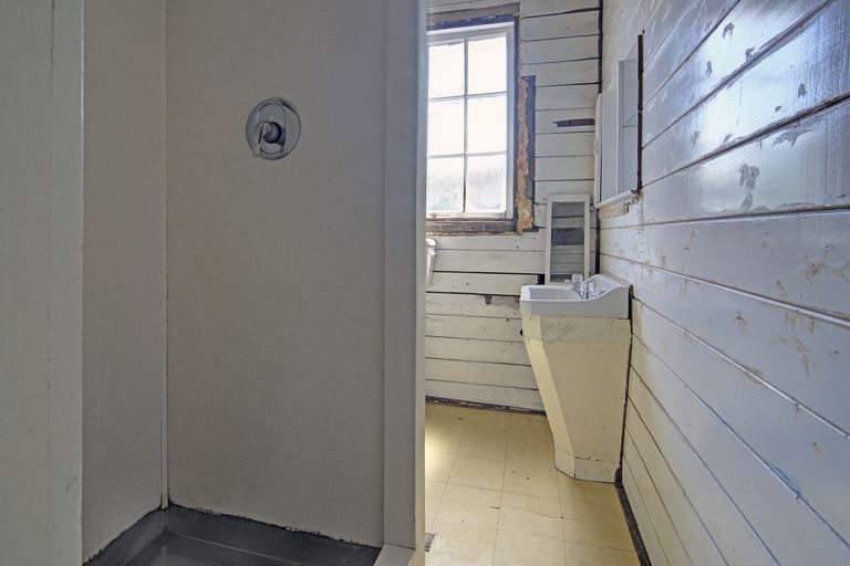 Photo of property in 130 Fitzherbert Street, Featherston, 5710