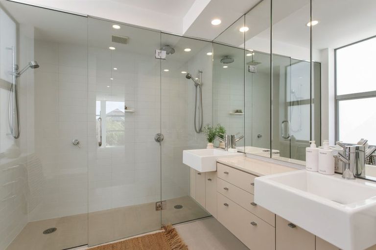 Photo of property in 43 Totara Street, Fendalton, Christchurch, 8041