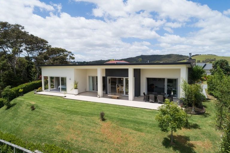 Photo of property in 8 Skippers Close, Haruru, 0204