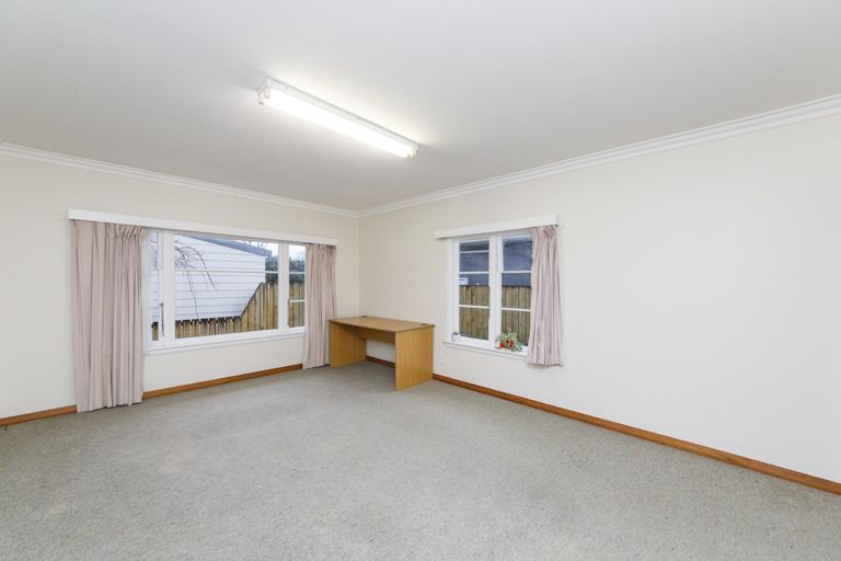 Photo of property in 8 Saint Albans Avenue, Hokowhitu, Palmerston North, 4410