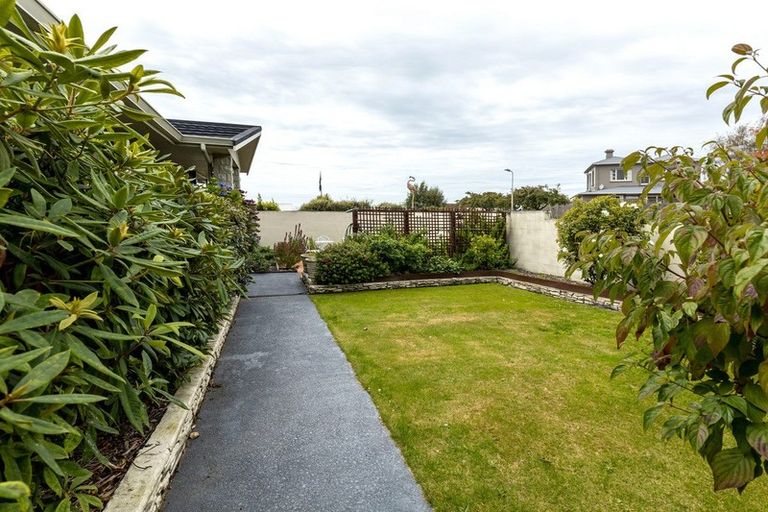 Photo of property in 12 Oakleigh Crescent, Oamaru North, Oamaru, 9400