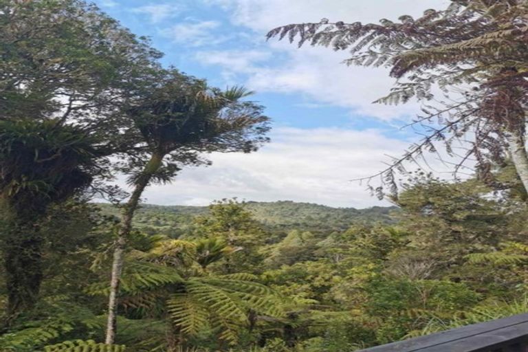 Photo of property in 740a West Coast Road, Oratia, Auckland, 0604