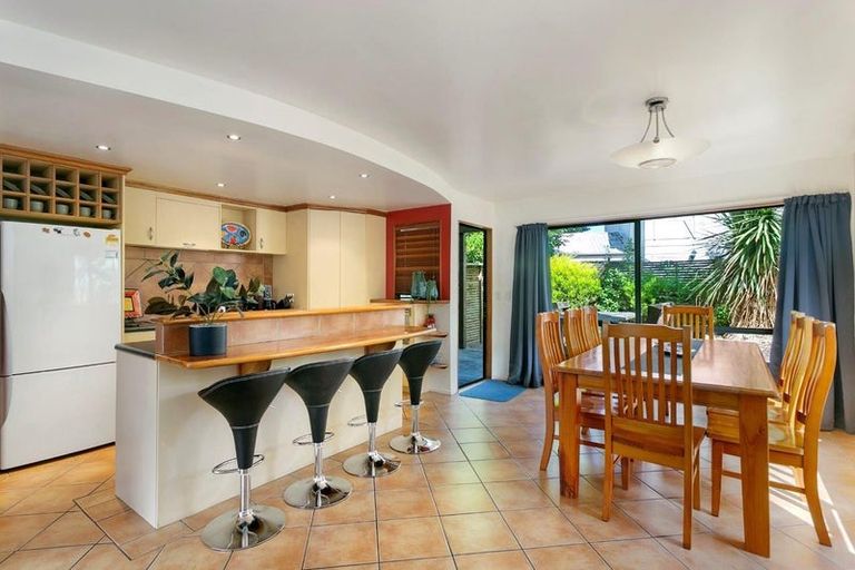 Photo of property in 2/124 Te Heuheu Street, Taupo, 3330