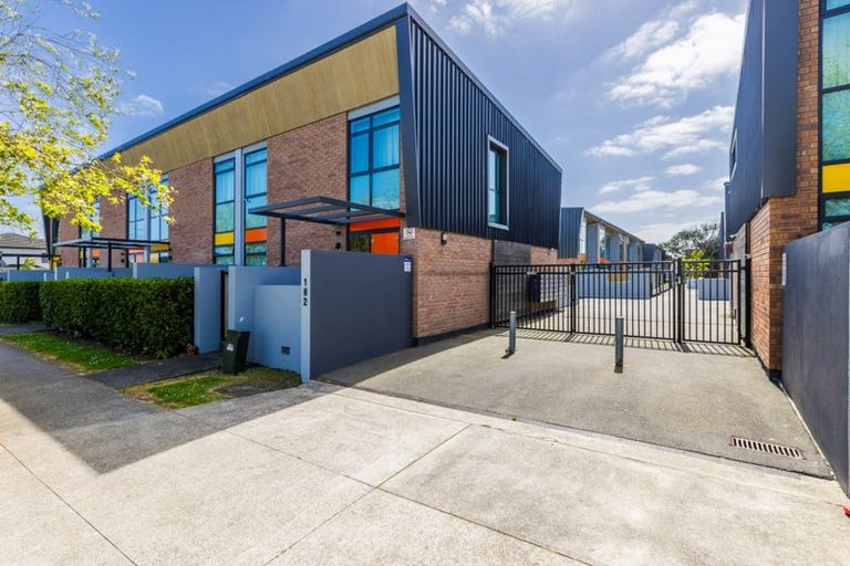 Photo of property in 26/182 Flat Bush School Road, Flat Bush, Auckland, 2019