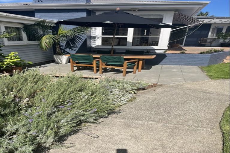 Photo of property in 1/10 Riverlea Avenue, Pakuranga, Auckland, 2010