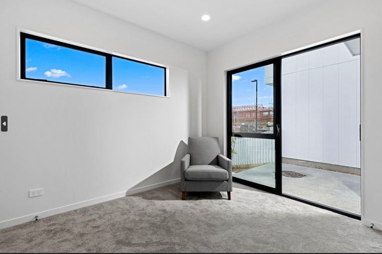 Photo of property in 26 Bristol Freighter Road, Hobsonville, Auckland, 0616