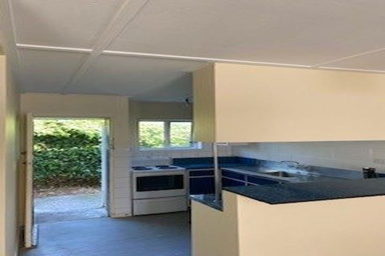 Photo of property in 15b Cypress Drive, Maungaraki, Lower Hutt, 5010