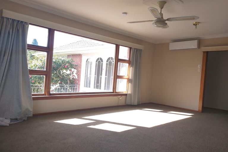 Photo of property in 16 Shearer Avenue, Papanui, Christchurch, 8052