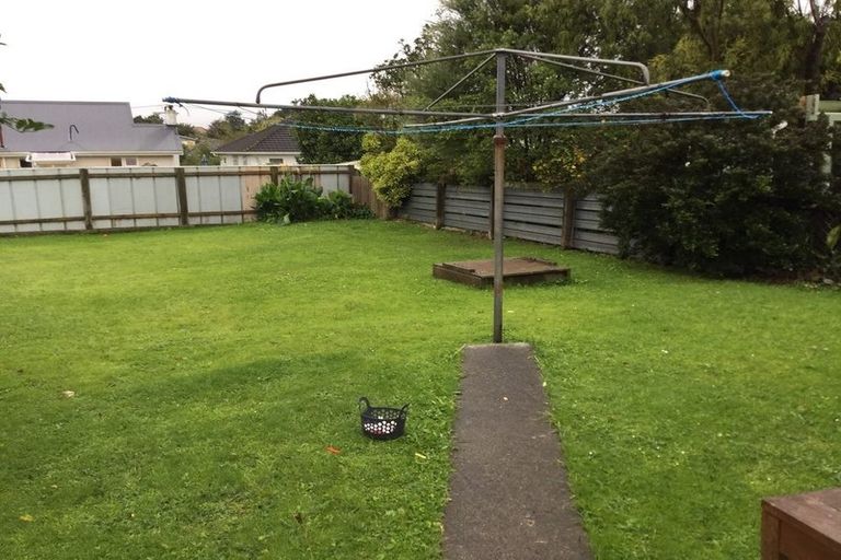 Photo of property in 16 Graham Street, Levin, 5510