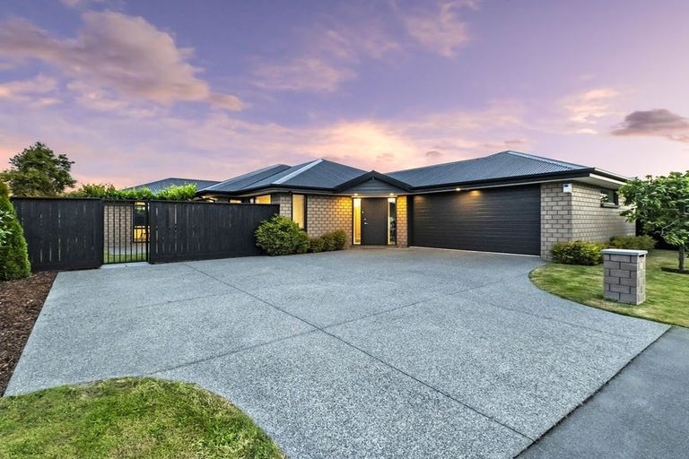 Photo of property in 25 Whincops Road, Halswell, Christchurch, 8025