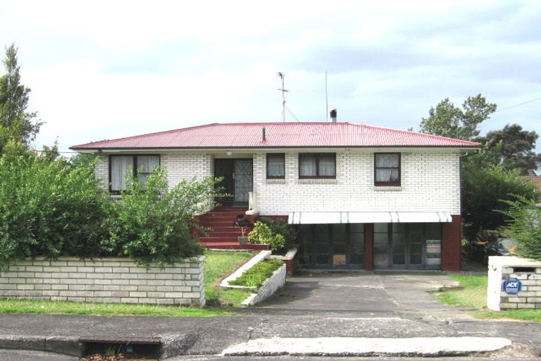 Photo of property in 81 Jaemont Avenue, Te Atatu South, Auckland, 0610