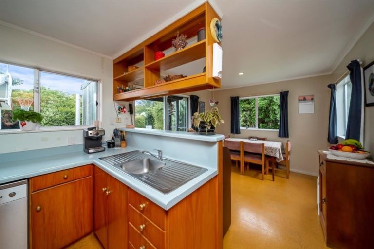 Photo of property in 75 Patu-kukupa Street, Manaia, 4612