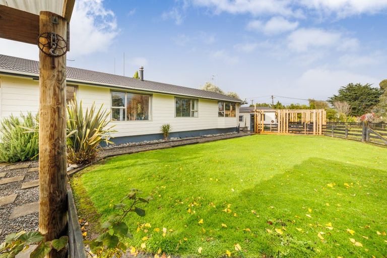 Photo of property in 24 Gorton Street, Bulls, 4818