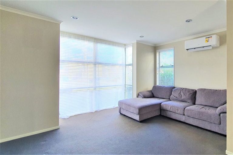 Photo of property in 63 Bruce Pulman Drive, Takanini, 2112