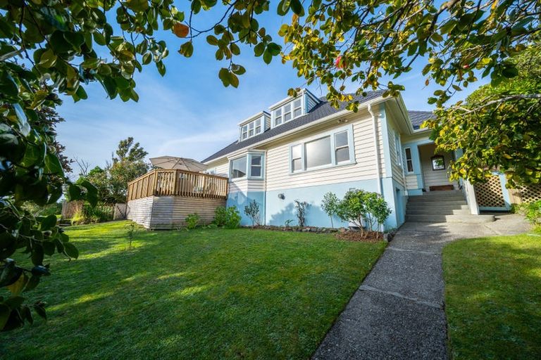 Photo of property in 28 Handyside Street, Tawa, Wellington, 5028