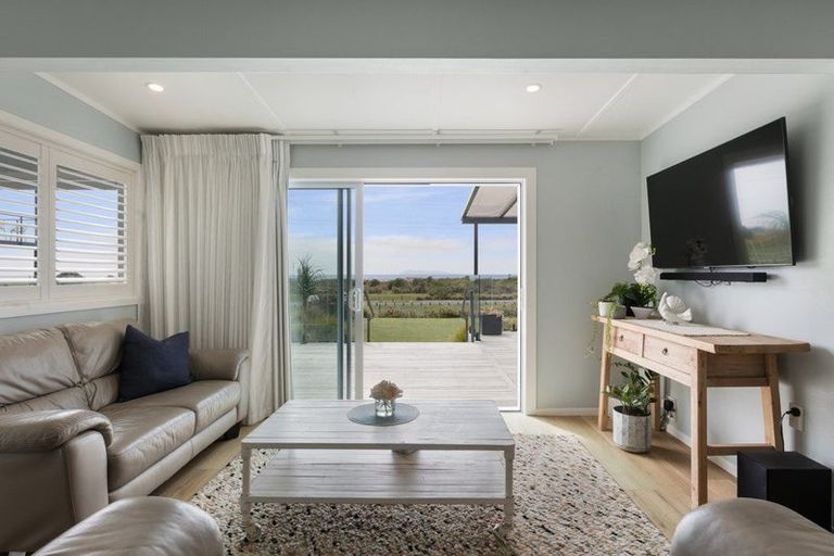 Photo of property in 138 Seaforth Road, Waihi Beach, 3611
