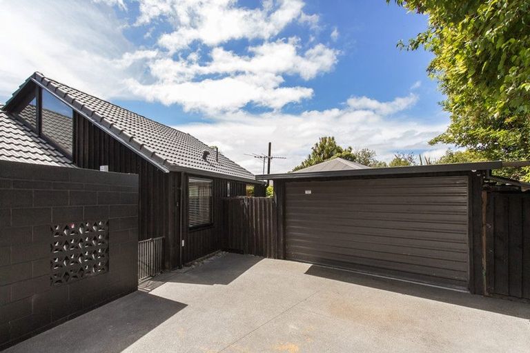 Photo of property in 305d Riccarton Road, Upper Riccarton, Christchurch, 8041