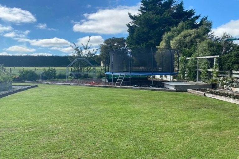 Photo of property in 4 Camellia Lane, Carterton, 5713