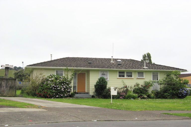 Photo of property in 15 Pito Place, Mangere, Auckland, 2022