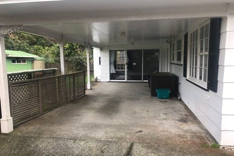 Photo of property in 99 Tirohanga Road, Tirohanga, Lower Hutt, 5010