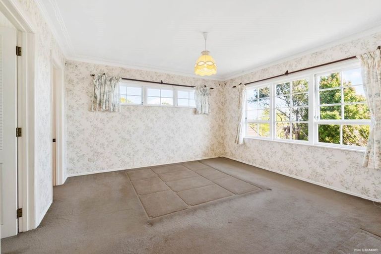 Photo of property in 5 Diosma Place, Botany Downs, Auckland, 2010