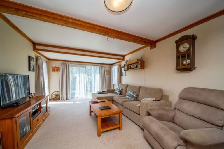 Photo of property in 357 Katene Road, Normanby, Hawera, 4675