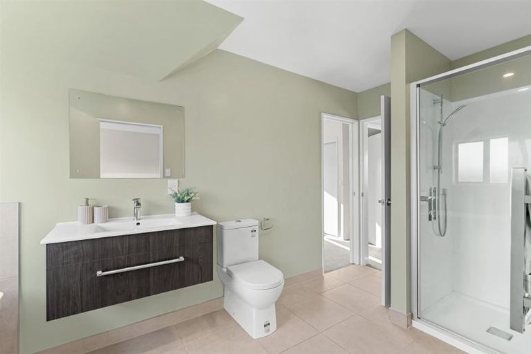 Photo of property in 32 Berkshire Drive, Avonhead, Christchurch, 8042