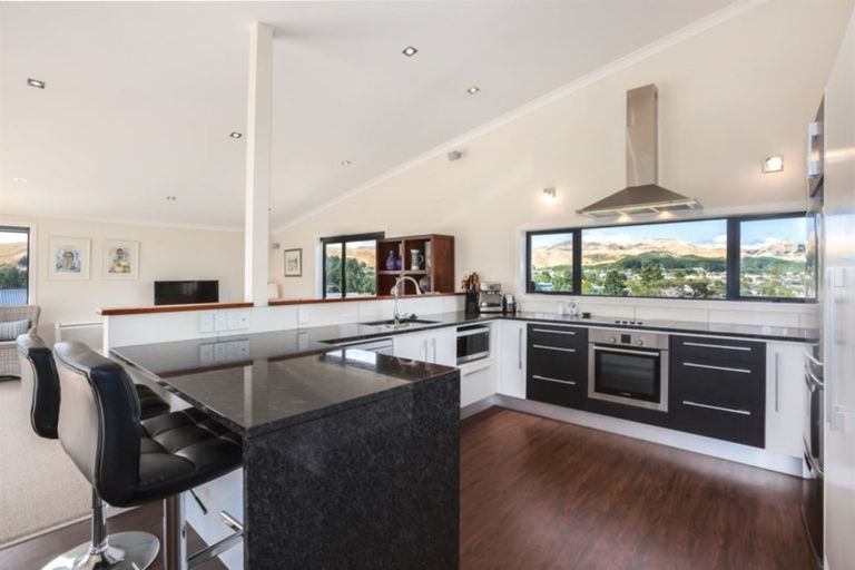 Photo of property in 85 Te Puia Drive, Aotea, Porirua, 5024