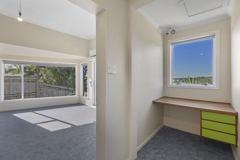 Photo of property in 32 Ngamotu Road, Moturoa, New Plymouth, 4310