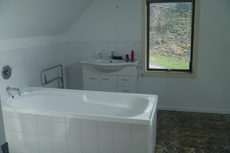 Photo of property in 24 Aronui Road, Bridge Hill, Alexandra, 9320